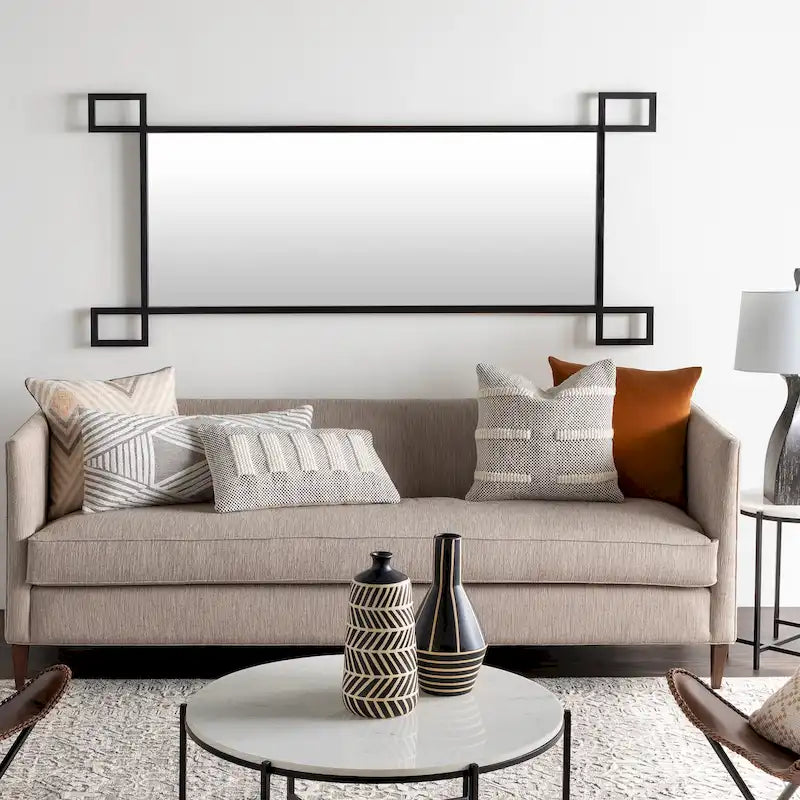 Moderner handgefertigter Couchtisch aus Marmor und mattem Metall