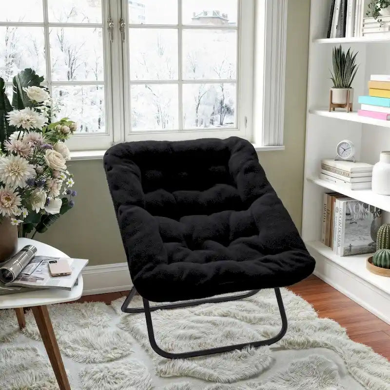 Faltbarer Oversize-Sessel mit Kunstfellbezug und Stahlrahmen