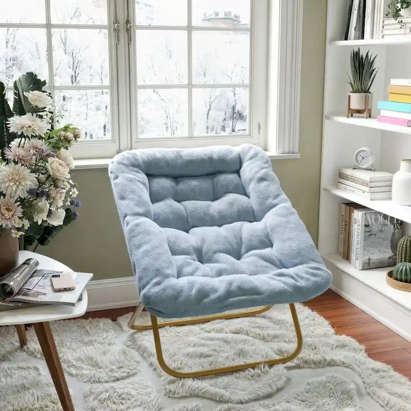 Faltbarer Oversize-Sessel mit Kunstfellbezug und Stahlrahmen
